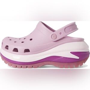 CROCS Mega Crush Clogs — women’s 7